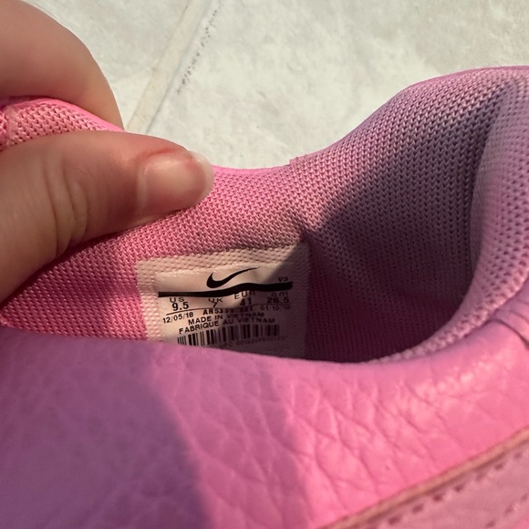 Pink Airforces - Picture 3 of 3